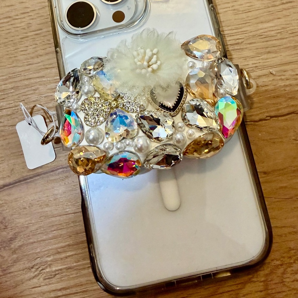 Decorative Phone Grip with Gold and White Accents